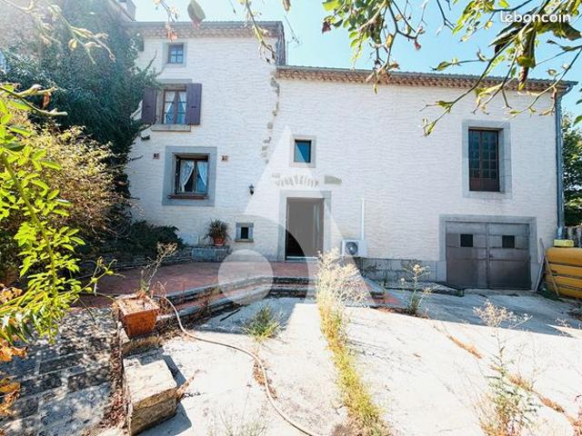 Maison de village 8 pièces 130 m²