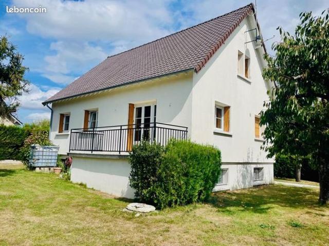 Maison de village 8 pièces 130 m²
