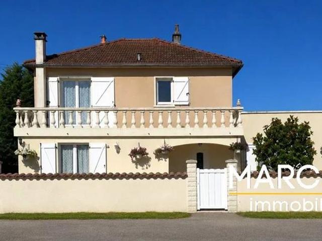 Maison de village 8 pièces 135 m²