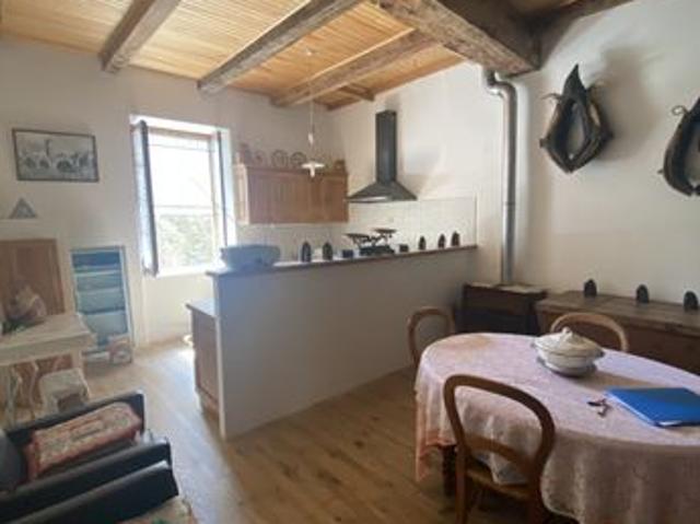 Maison de village 8 pièces 140 m²