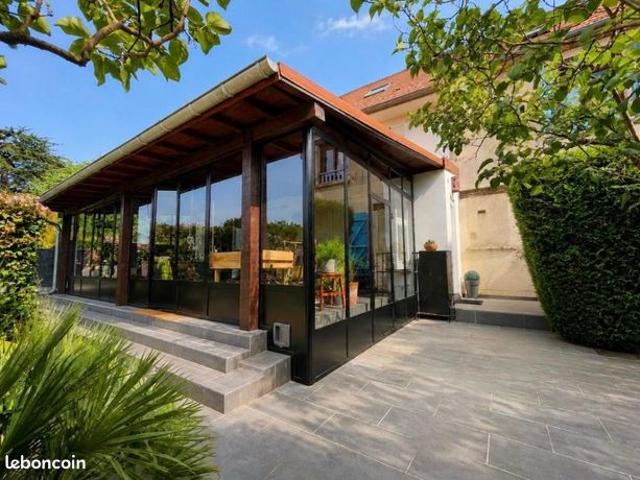 Maison de village 8 pièces 144 m²