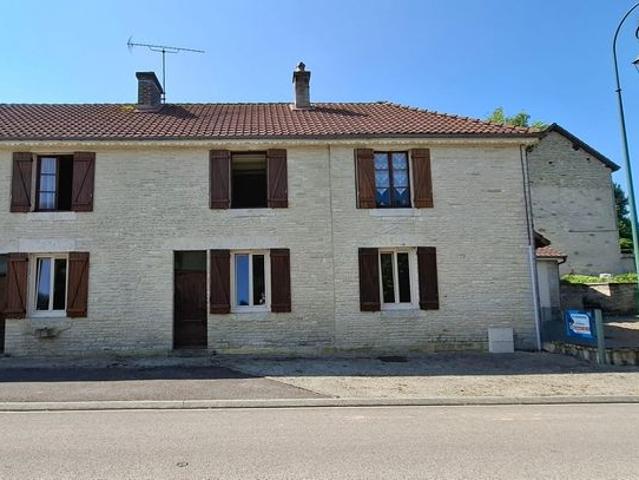 Maison de village 8 pièces 152 m²