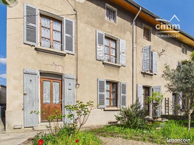 Maison de village 8 pièces 160 m²