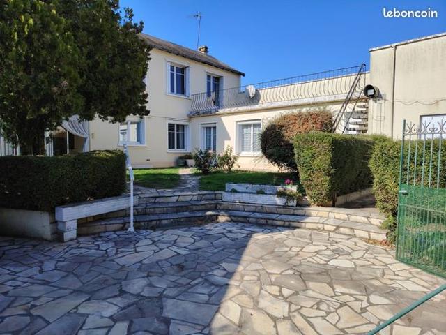 Maison de village 8 pièces 161 m²
