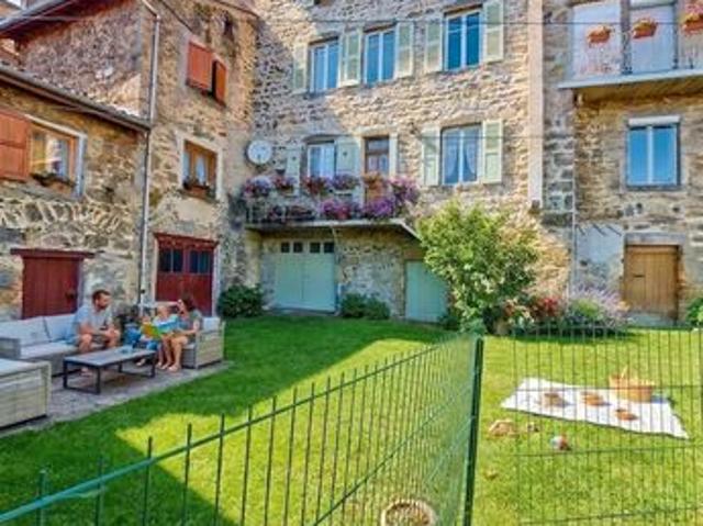 Maison de village 8 pièces 164 m²