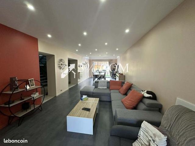 Maison de village 8 pièces 165 m²
