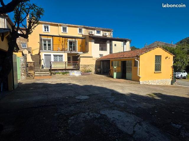 Maison de village 8 pièces 165 m²