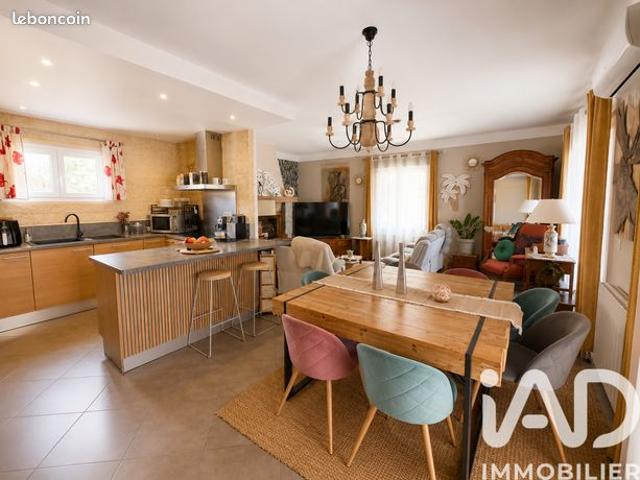 Maison de village 8 pièces 166 m²