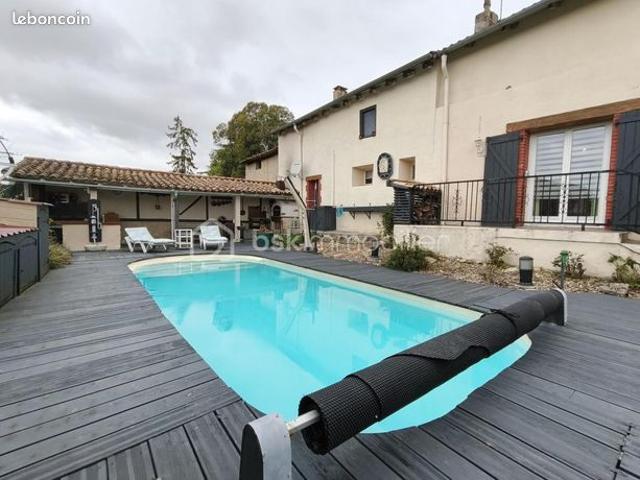 Maison de village 8 pièces 167 m²