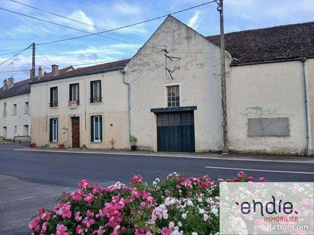 Maison de village 8 pièces 174 m²