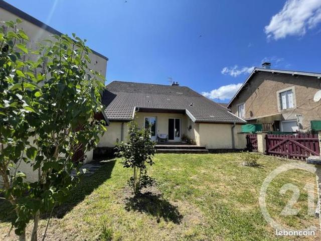 Maison de village 8 pièces 174 m²
