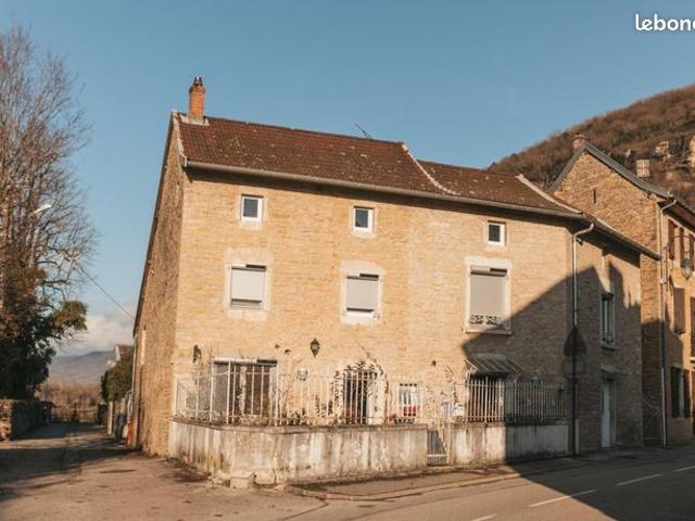 Maison de village 8 pièces 174 m²