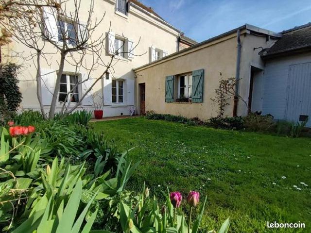 Maison 8 pièces 179 m²