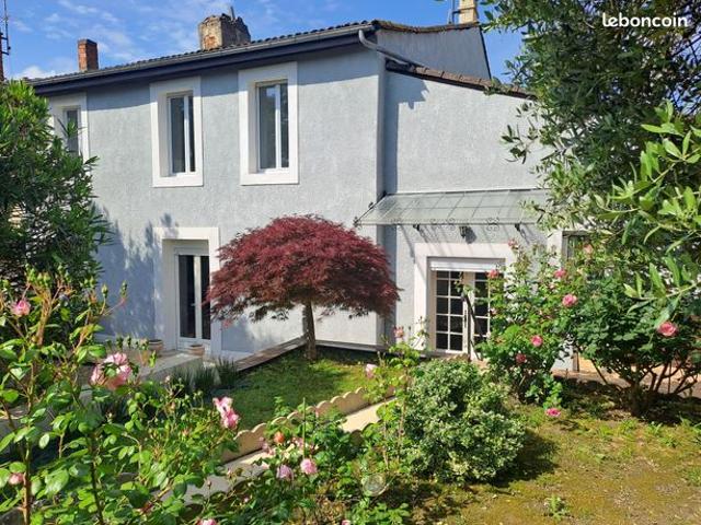 Maison de village 8 pièces 185 m²