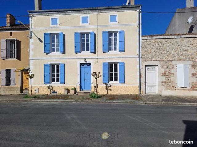 Maison de village 8 pièces 190 m²