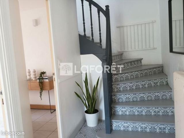 Maison de village 8 pièces 196 m²