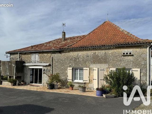 Maison de village 8 pièces 207 m²