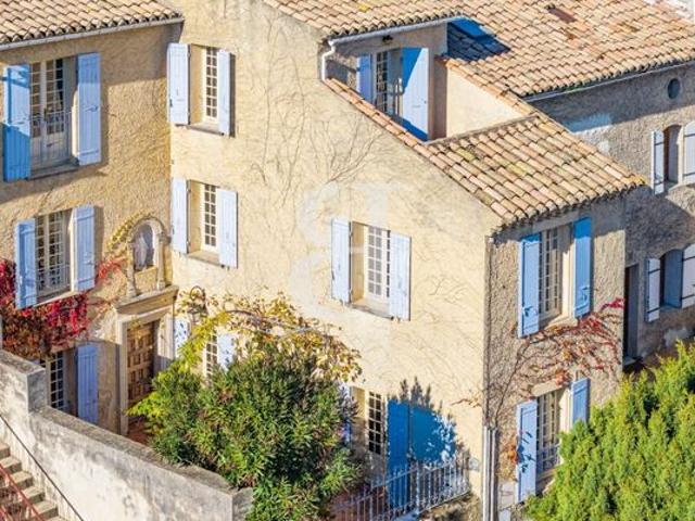 Maison de village 8 pièces 207 m²