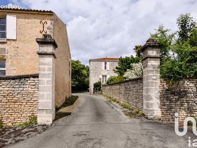 Maison de village 8 pièces 213 m²