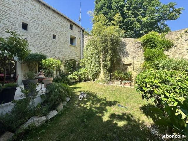 Maison de village 8 pièces 223 m²