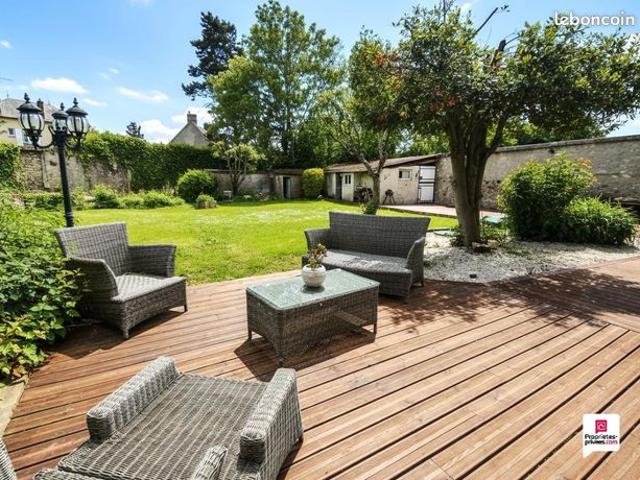 Maison de village 8 pièces 225 m²
