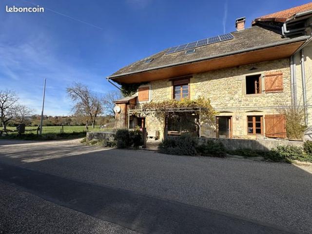 Maison de village 8 pièces 230 m²