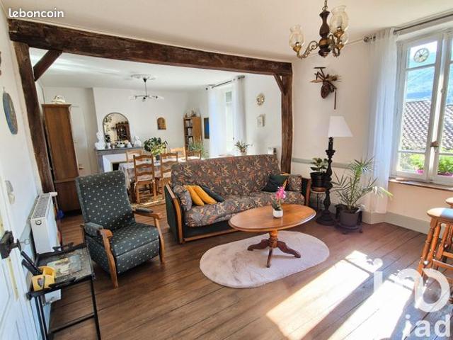 Maison de village 8 pièces 232 m²