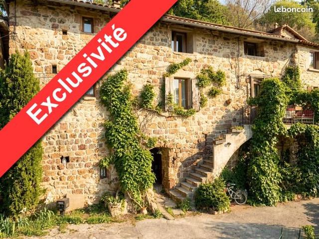 Maison de village 8 pièces 233 m²