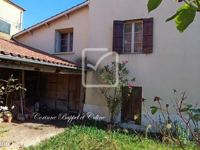 Maison de village 8 pièces 234 m²