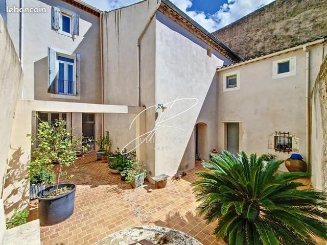 Maison de village 8 pièces 238 m²