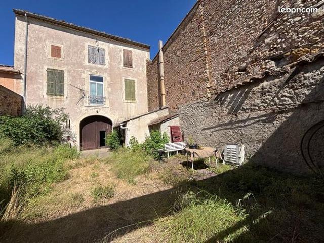 Maison de village 8 pièces 240 m²