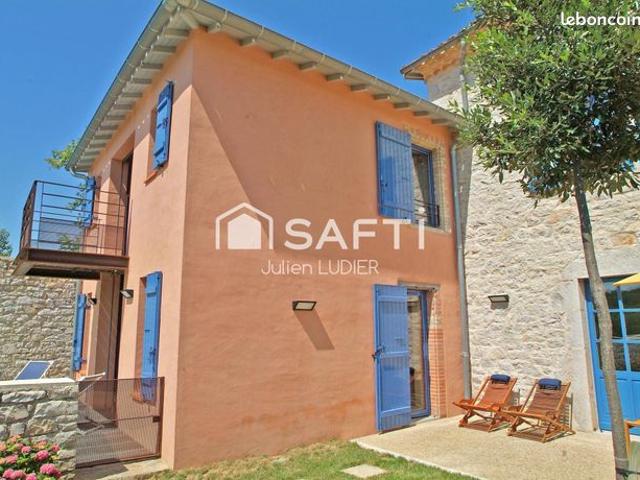 Maison de village 8 pièces 245 m²