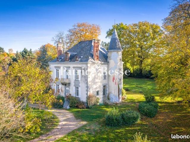 Maison de village 8 pièces 250 m²