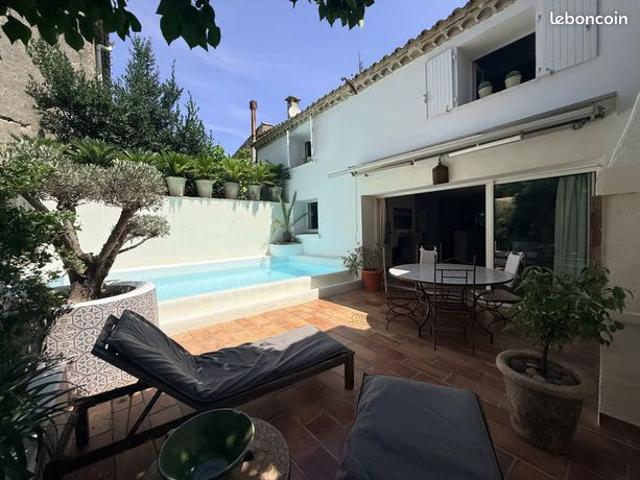 Maison de village 8 pièces 260 m²