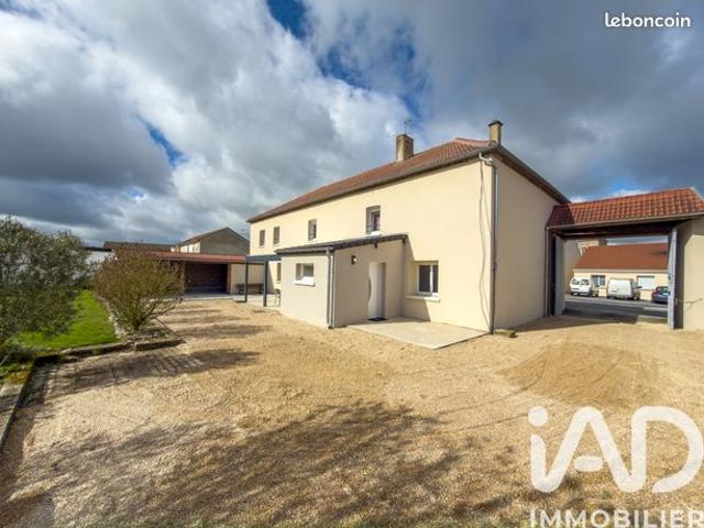 Maison de village 8 pièces 277 m²