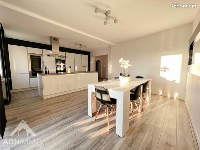 Maison de village 8 pièces 290 m²