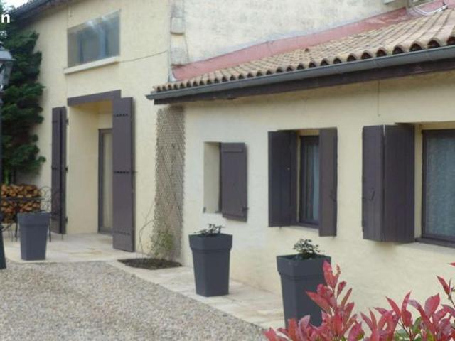 Maison de village 8 pièces 330 m²