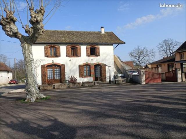 Maison de village 9 pièces 187 m²