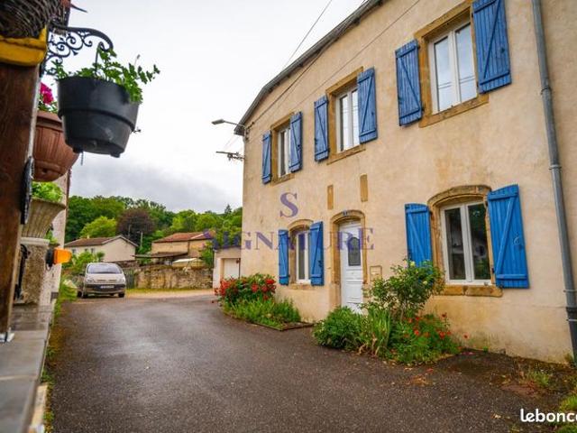 Maison de village 9 pièces 200 m²