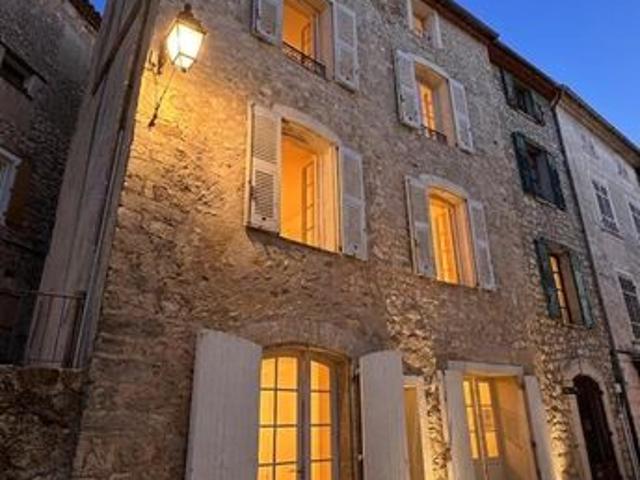 Maison 9 pièces 220 m²