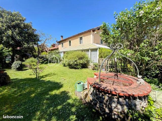 Maison de village 9 pièces 225 m²