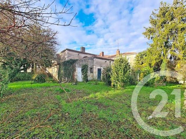 Maison de village 9 pièces 230 m²