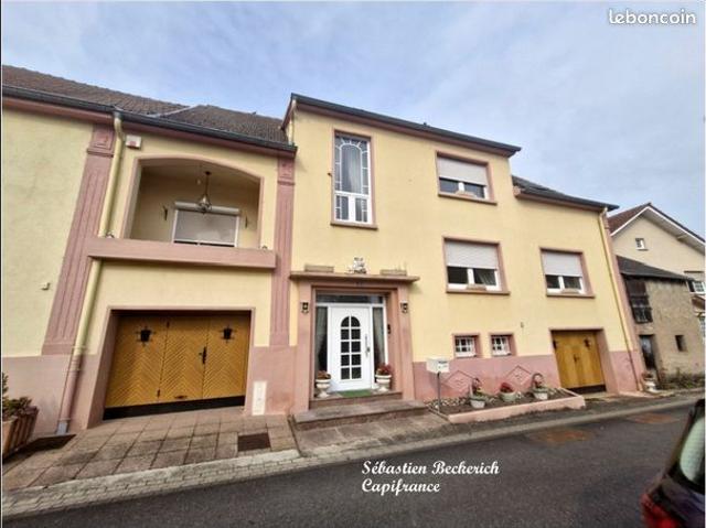 Maison de village 9 pièces 235 m²