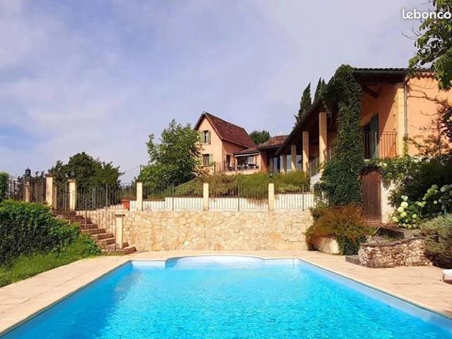 Maison de village 9 pièces 245 m²