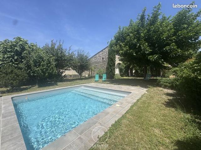 Maison de village 9 pièces 250 m²