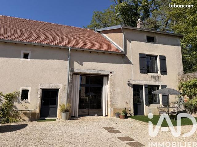 Maison de village 9 pièces 251 m²