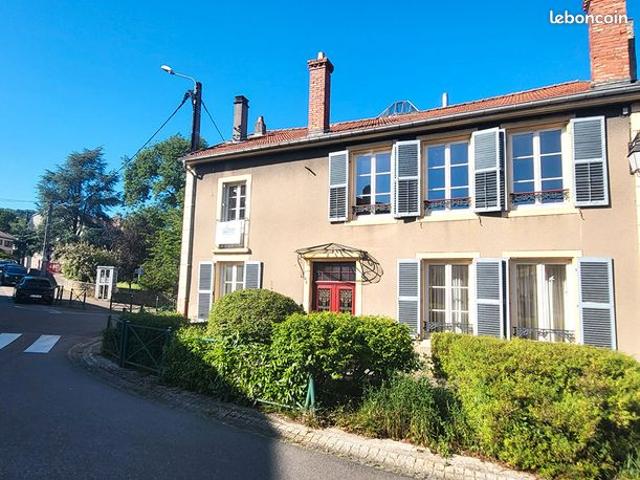 Maison de village 9 pièces 257 m²
