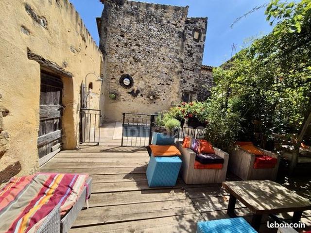Maison de village 9 pièces 264 m²