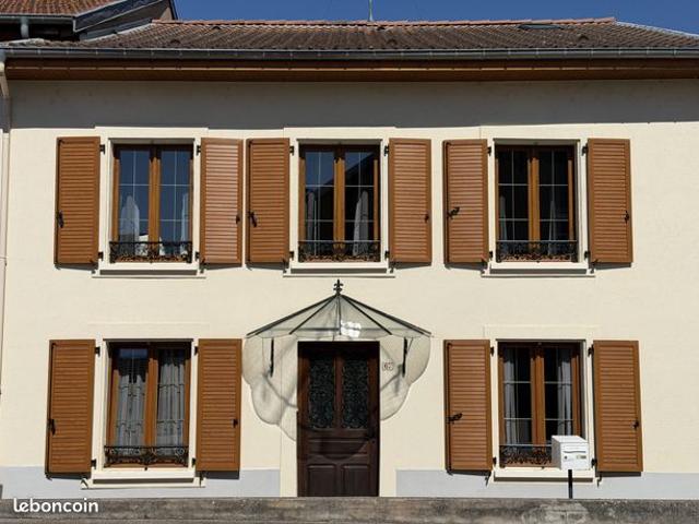 Maison de village 9 pièces 280 m²