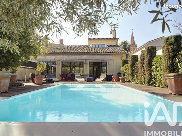 Maison de village 9 pièces 286 m²